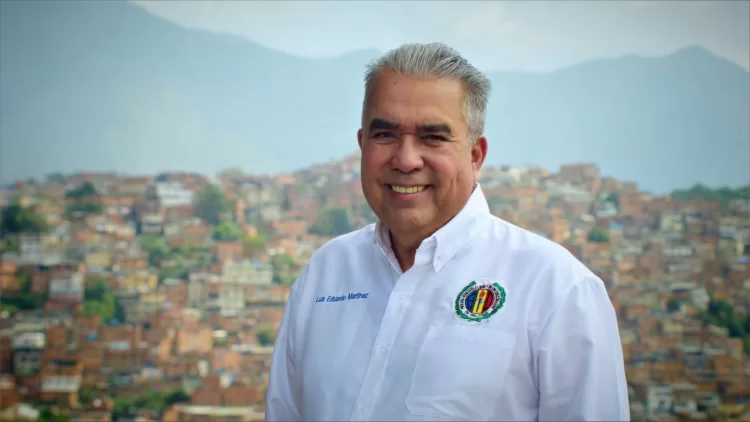 Eduardo Martínez