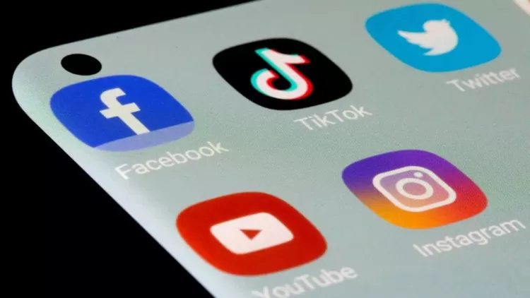 prohibirá el acceso a redes sociales