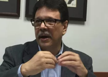 Ulises Rojas. Universidades