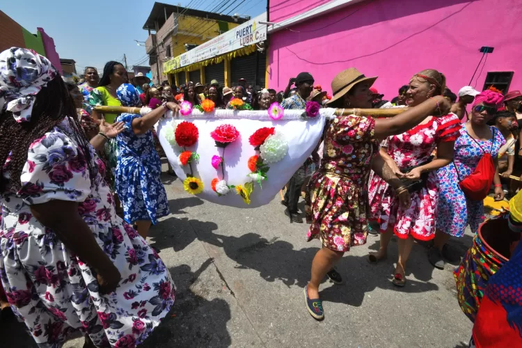 “El Baile de la Hamaca” por Jacinto Oliveros