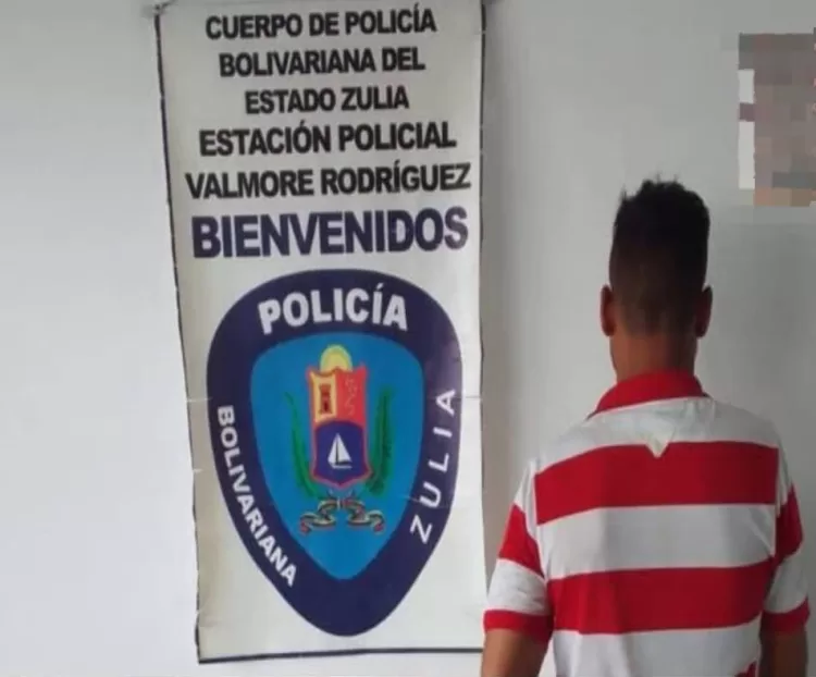 amenazó de muerte a su madre