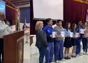 Colegio Santa Rosa realizó un emotivo acto en conmemoración del Día de la Juventud en Venezuela