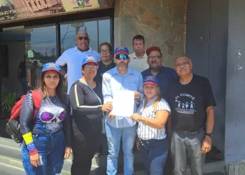 Piden aumento de salario