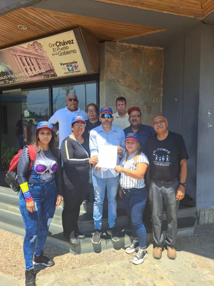 Piden aumento de salario