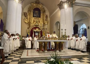 sacerdotes