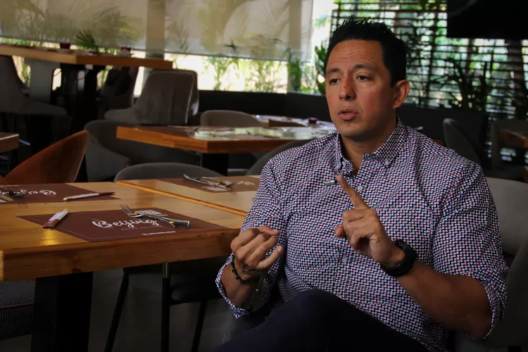 Iván Puerta, negocios