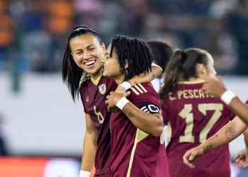 Vinotinto Femenina