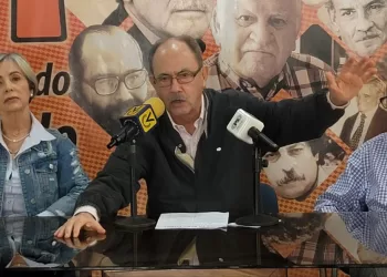 Felipe Mujica MAS