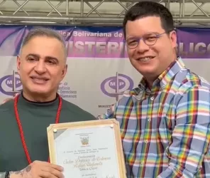 Alcalde Fuenmayor condecoró al Fiscal General de la República Tarek William Saab (1)