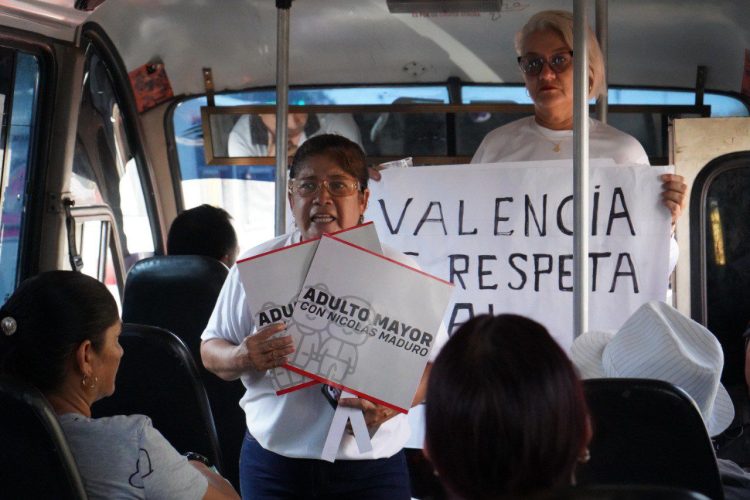 trato a adultos mayores