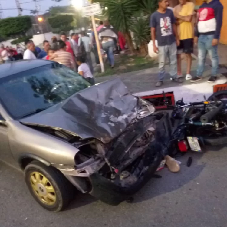 carro y moto