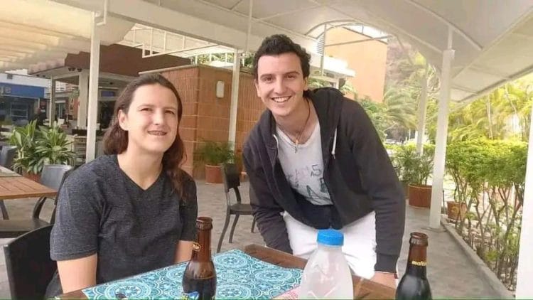 Rebeca García y su hermano Francisco García