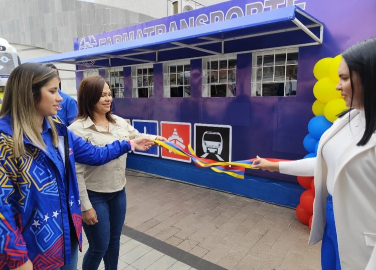 Metro de Valencia inauguró FarmaTransporte