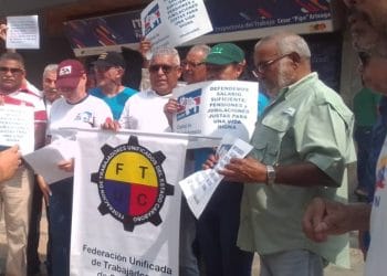 Piden revisión del salario