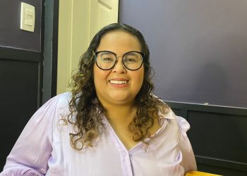 Giezy Corrales de Acosta, mujeres