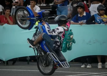 Motopiruetas. Foto EFE.