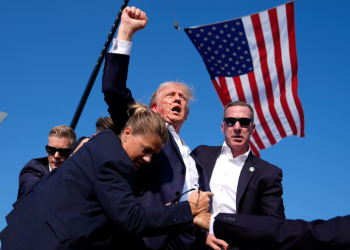 Trump, al retirarse del estrado.
EVAN VUCCI (AP)