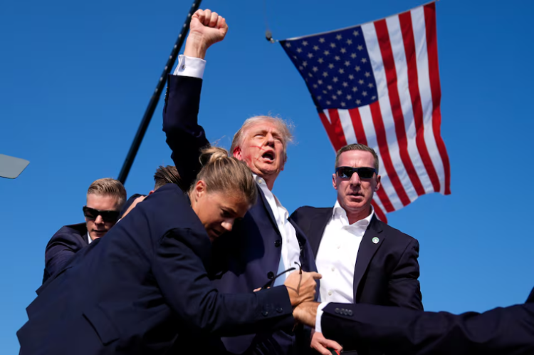 Trump, al retirarse del estrado.
EVAN VUCCI (AP)