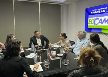 Bertucci se reúne