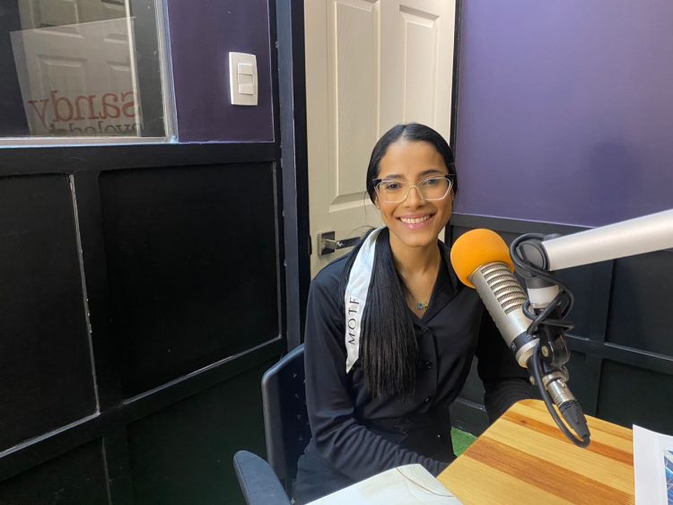 Bárbara Velásquez, inmobiliaria