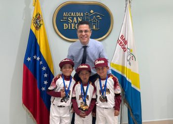 Atletas con el alcalde