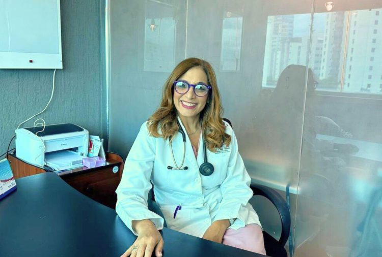 Dra. Carla Lozada: médico internista, especialista en embarazos de alto riego