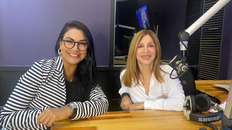 Eva Carolina González y Sandy Aveledo.