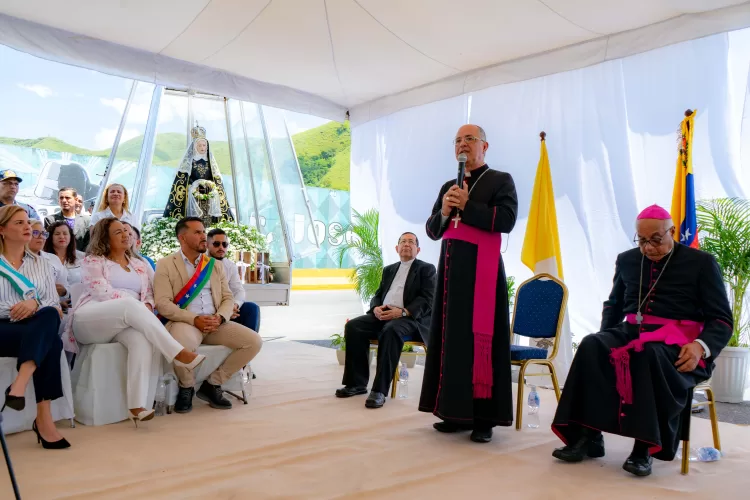 Nuevo arzobispo de Valencia visitó Monumento Dr. José Gregorio Hernández en Guacara