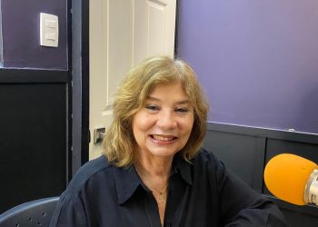 Diajanira López presenta su novela Eyos