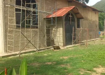 Avanza construcción de iglesia