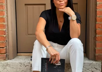 Escritora venezolana Astrid Gornés triunfa