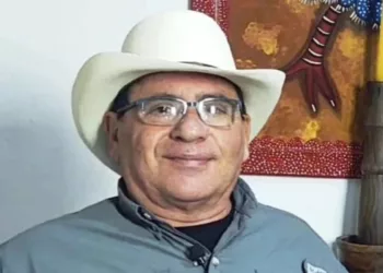Se fugó exalcalde