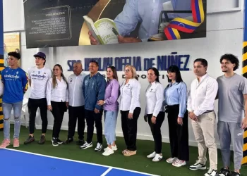 Autoridades del colegio Santa Rosa celebraron este evento en conjunto con otras instituciones