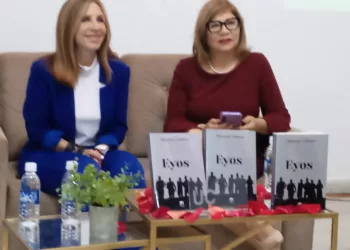Diajanira López y Sandy Aveledo