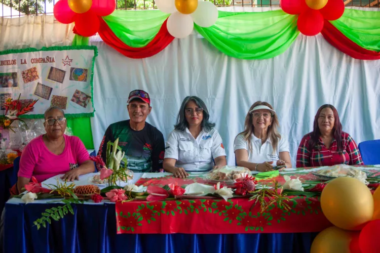 Abuelos de La Compañía Guacara