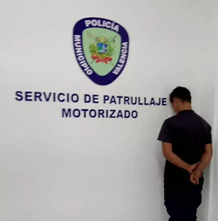 Cuatro hombres solicitados