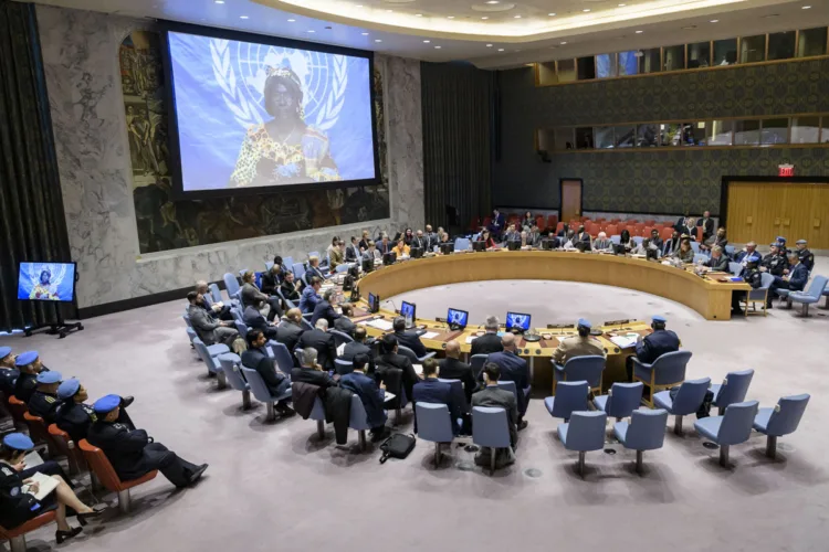 WIDE
Ms. Marie-Joseph Fitah-Kona, Advisor to the Mayor ofthe third Arrondissement of Bangui
Security Council meeting
United Nations peacekeeping operations - Police Commissioners