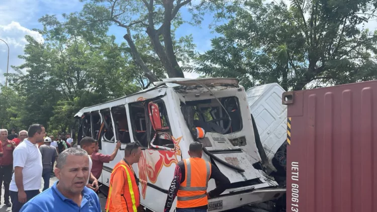 Varios lesionados en hecho vial