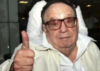 “Chespirito”