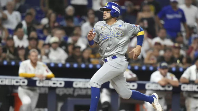 Magallanes se llevó el duelo ante el Caracas en el Choque de Gigantes