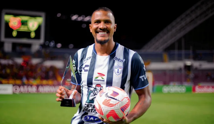 Salomón Rondón nominado a los premios The Best 2024 - SandyAveledo.Net