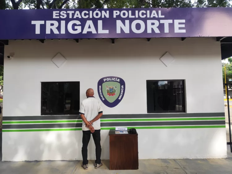 vigilante por posesión de drogas