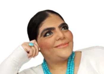 Jennifer Barreto-Leyva presenta su autobiografía