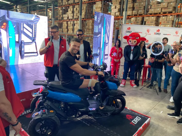 Motos Toro presentó
