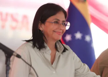 delcy rodriguez aumento comercio electronico