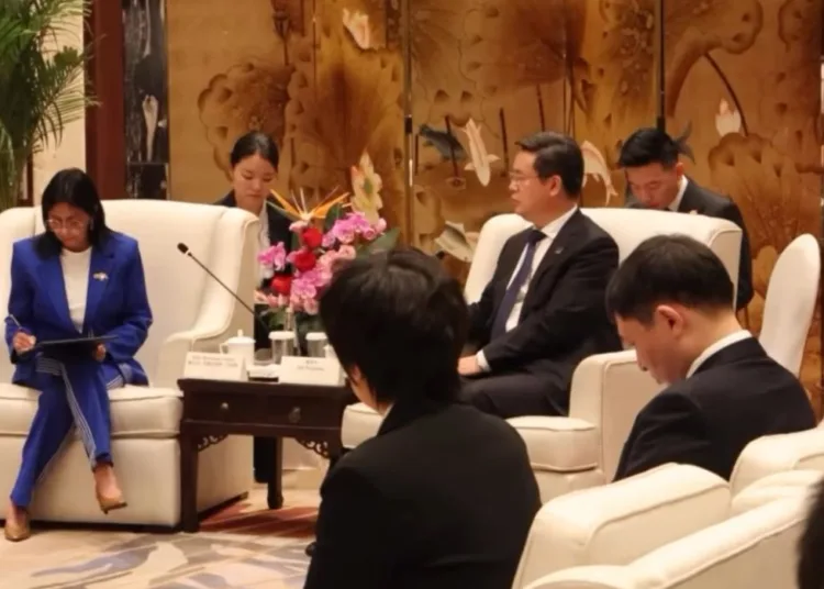 Delcy Rodríguez en Shenzhen