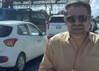 Gobernador Rafael Lacava en peaje