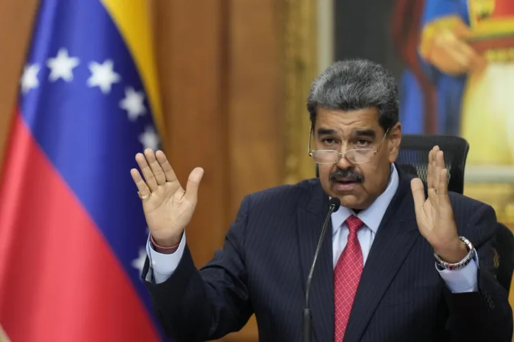 Maduro trabaja en propuesta de reforma a la Constitución