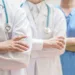 médico