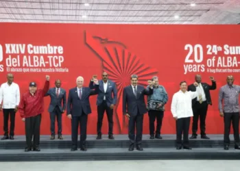 Presidentes del Alba acuerdan una nueva ofensiva política y económica